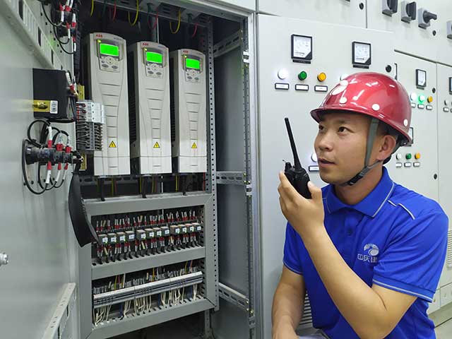 林晓亮2.jpg 林晓亮2.jpg