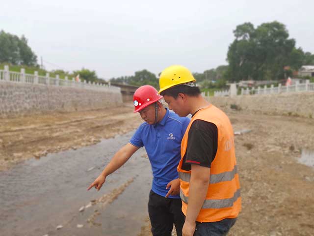 裴玉龙2.jpg 裴玉龙2.jpg