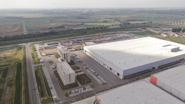 产业基地- 展板.jpg