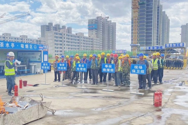 6.重点项目应急救援演练.jpg 6.重点项目应急救援演练.jpg