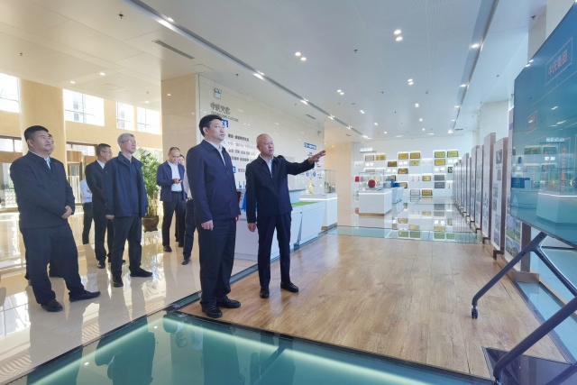 展厅2_用_副本.jpg 展厅2_用_副本.jpg